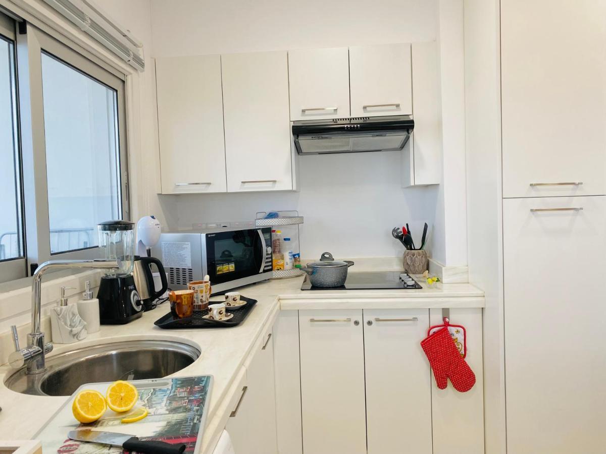 Appartement Panoramic Seaside Getaway, 2-Br Penthouse à Larnaca Extérieur photo